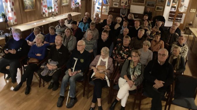 Publik Frödingkvällen i Mölnbacka. Foto: Göte Falk.