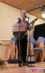 Peter Lingman Frödingkväll i Mölnbacka. Foto: Göte Falk.